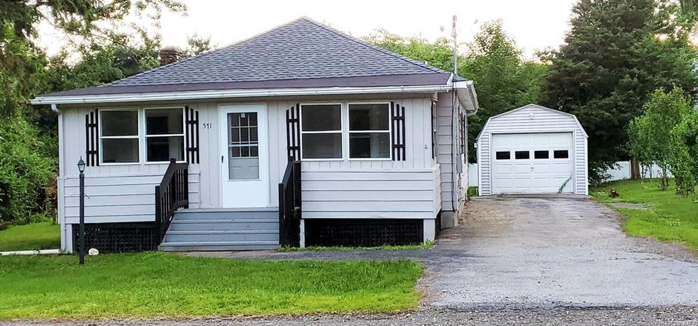 571 Rte 376, East Fishkill NY  12533-6088 exterior