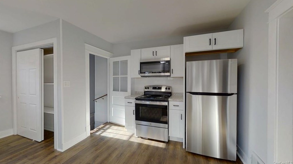 571 Route 376, East Fishkill NY  12533-3100 exterior