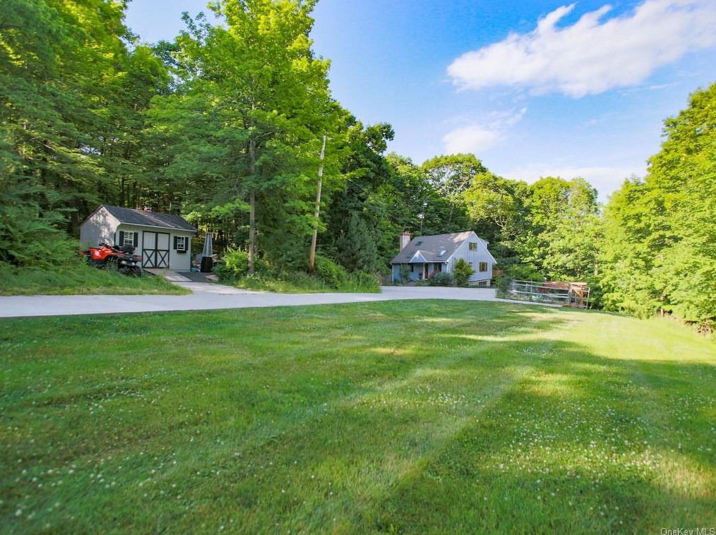 364 Bramertown Rd, Tuxedo Park, NY 10987