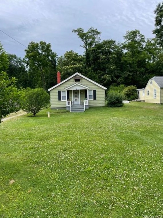 10 Dolfinger Pl, Fishkill, NY 12524