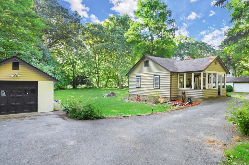 5 Peekskill Hollow Tpke, Cortlandt Manor, NY 10567-1479