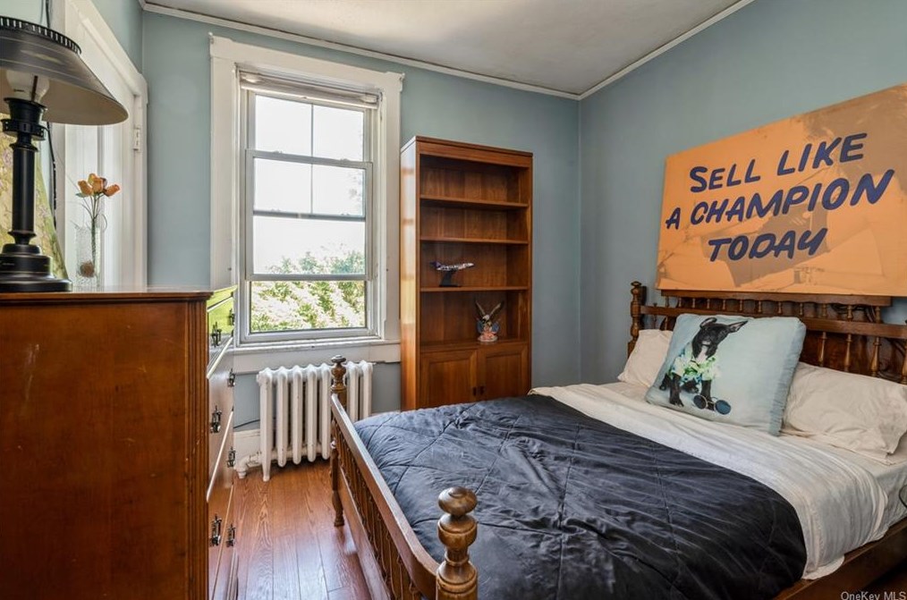 34 Clinton Ave, Dobbs Ferry NY 10522-3000 exterior