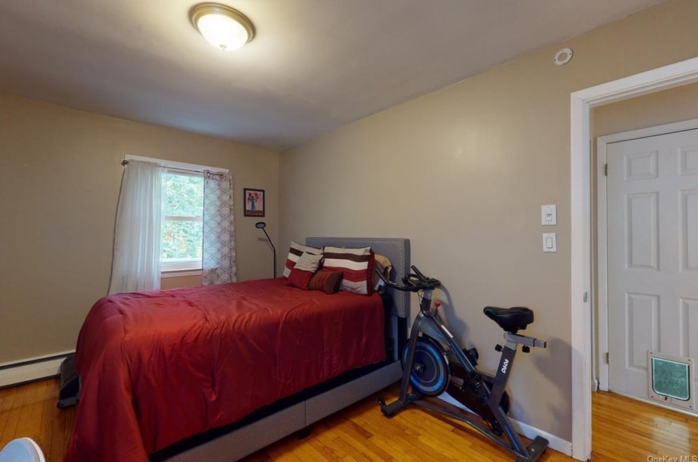 125 Greenwood Dr, Beacon NY  12508-2908 exterior