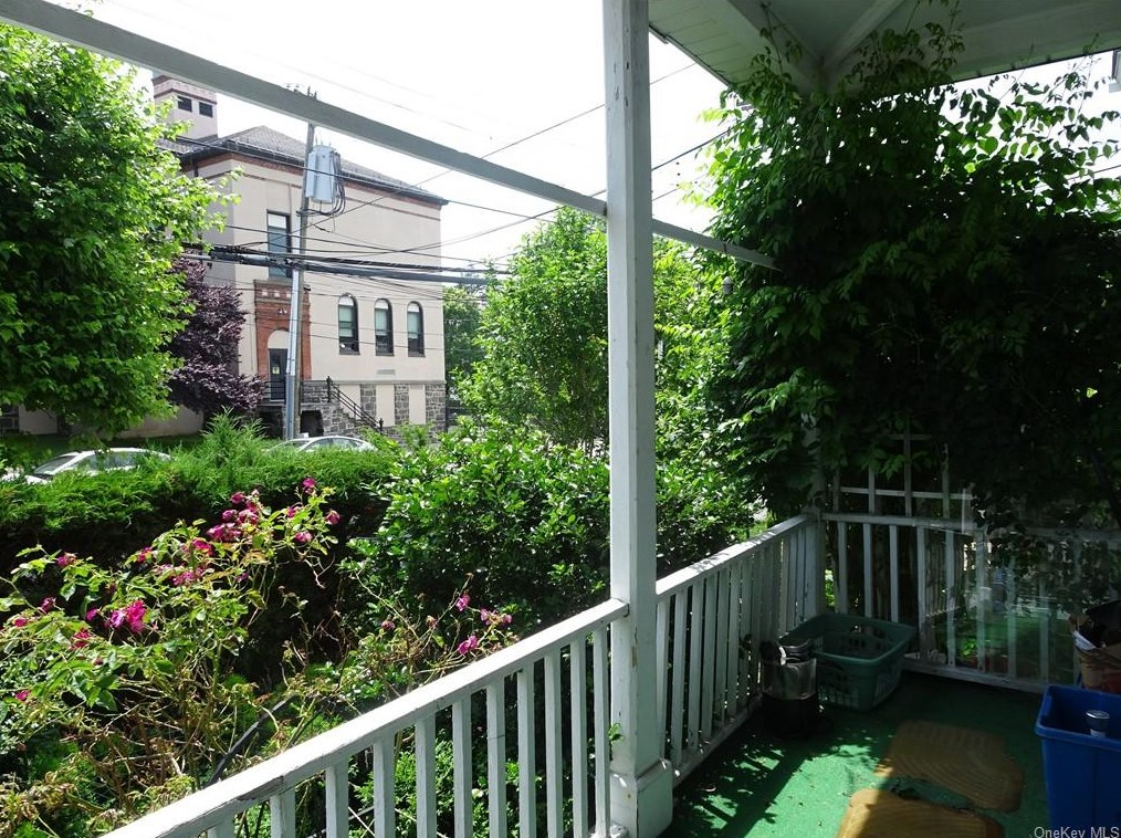 280 Locust Ave, Rye Brook, NY 10573-3232