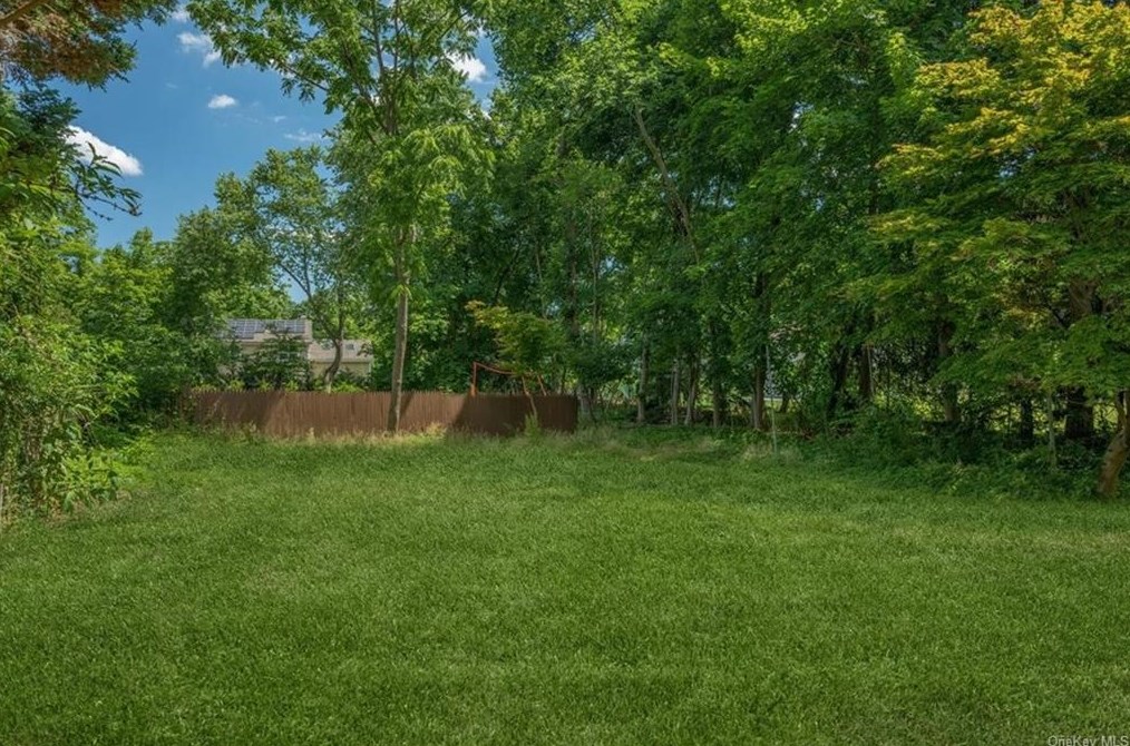 5 Eastern Dr, Ardsley, NY 10502-1901