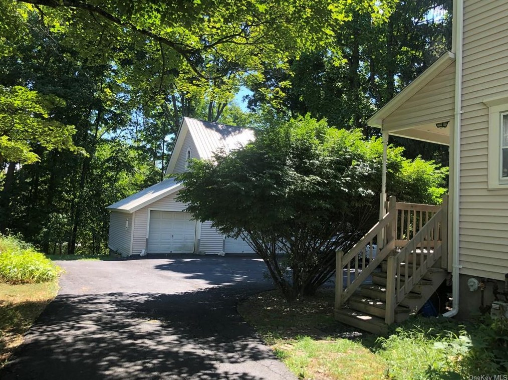 27 North St, Washingtonville, NY 10992