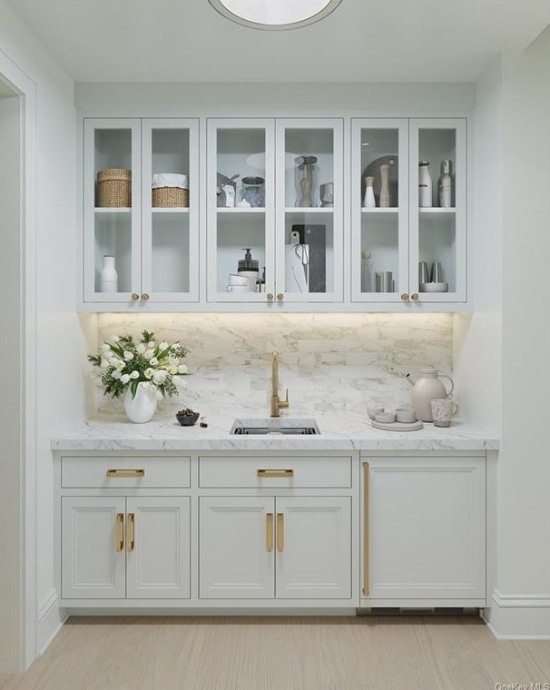 181 Forest Ave, Rye NY  10580-4121 exterior