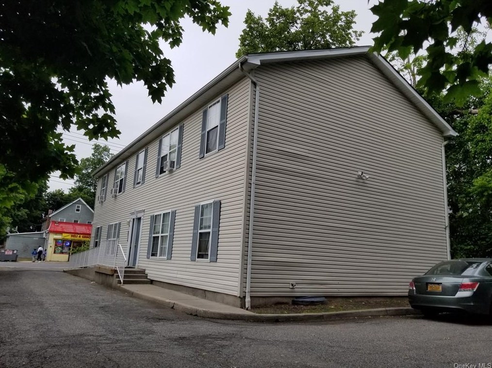 94 Bethune Blvd #2, Chestnut Ridge, NY 10977