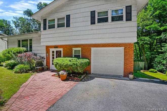 27 Gordon Ave, Briarcliff, NY 10510