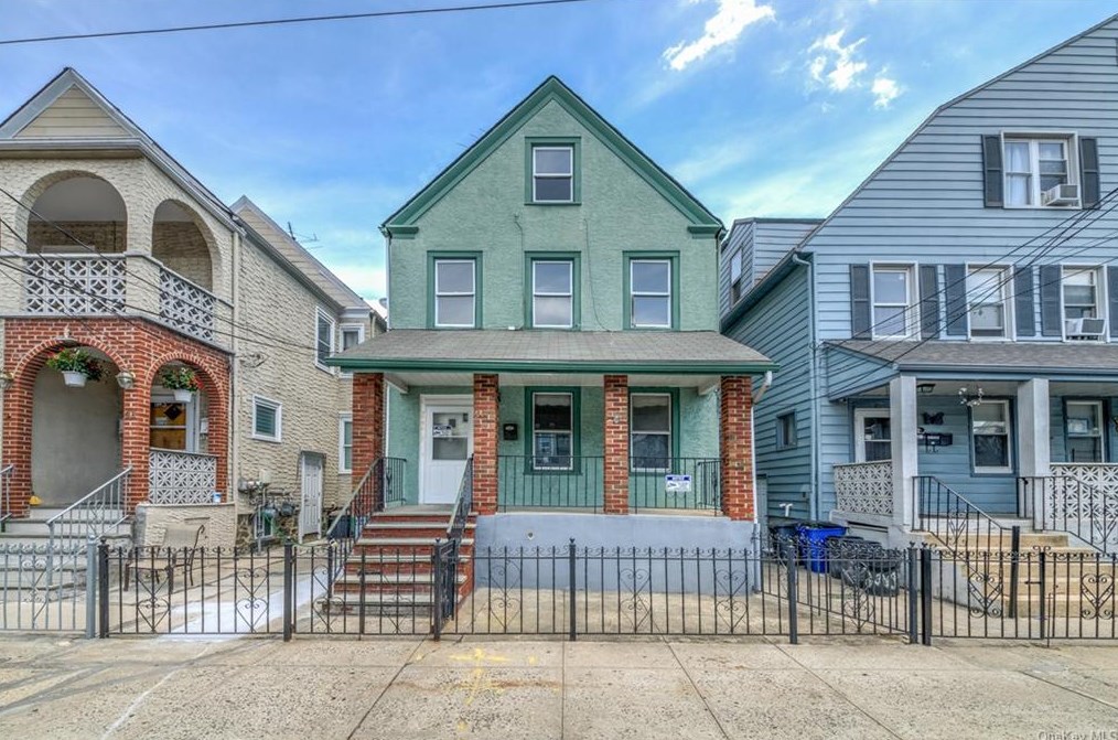 51 Walnut St, New Rochelle, NY 10801