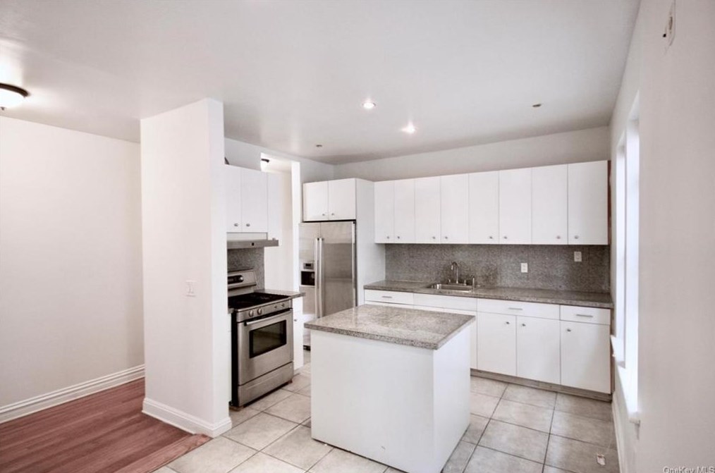 2969 Perry Ave, Bronx, NY 10458