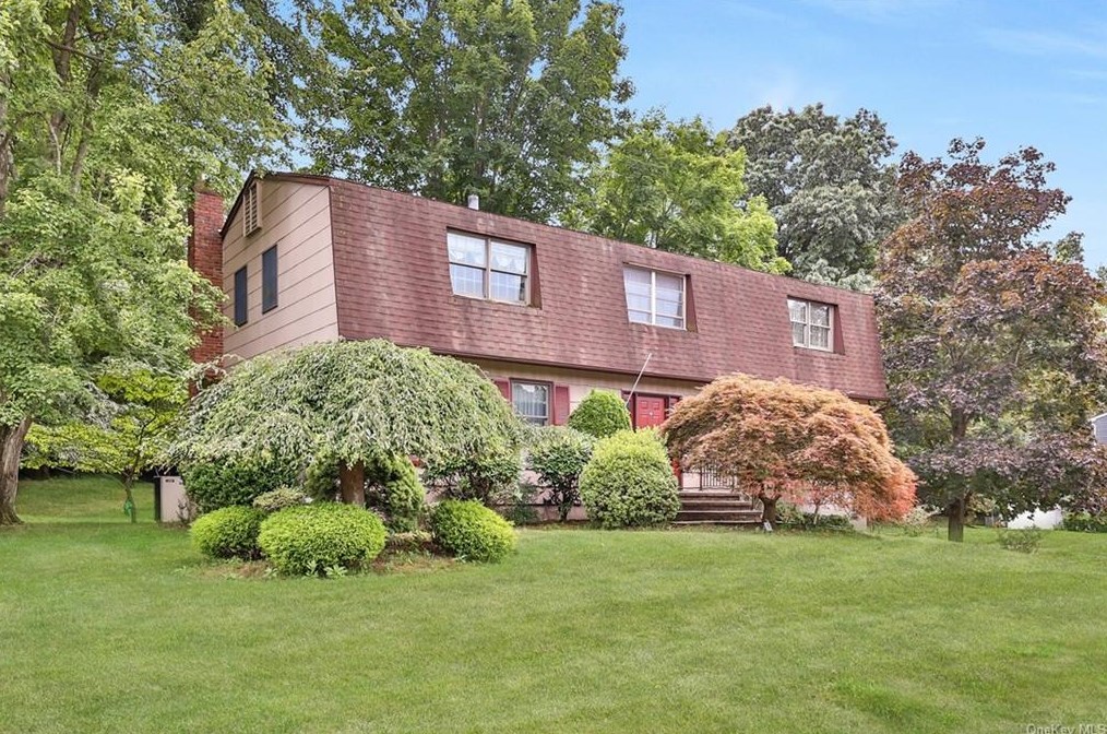 3 Hamden Heights Ct, New City, NY 10956-6805