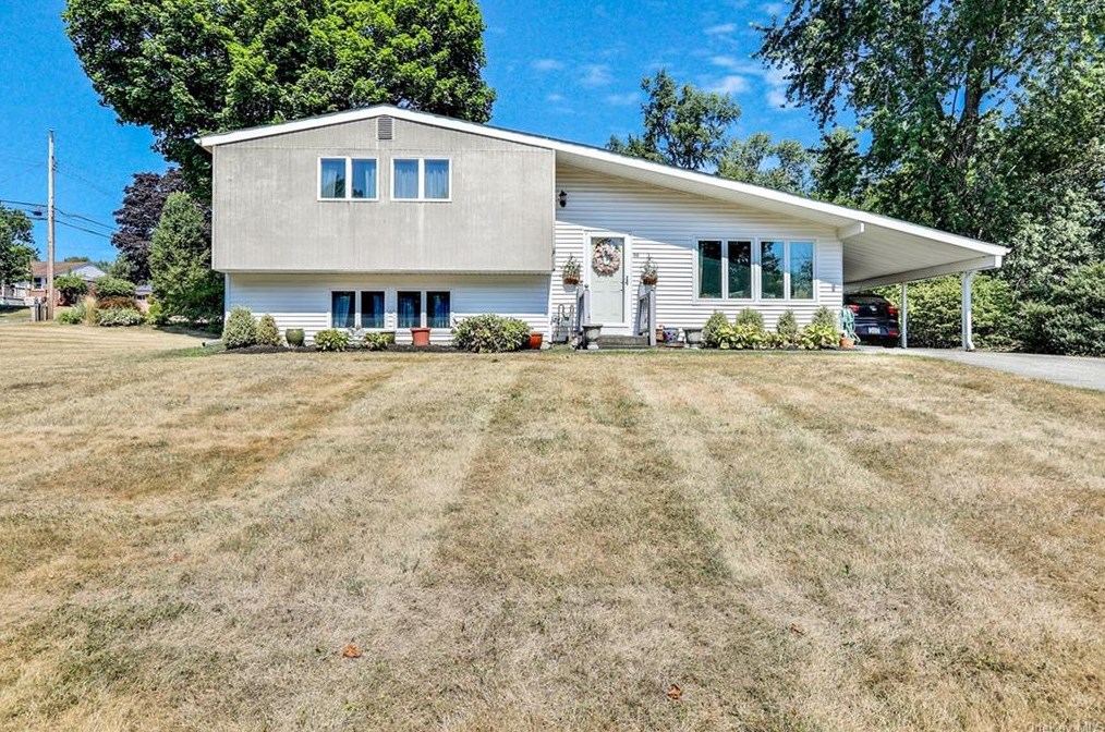 50 Creek Run Rd, Newburgh, NY 12550-2816