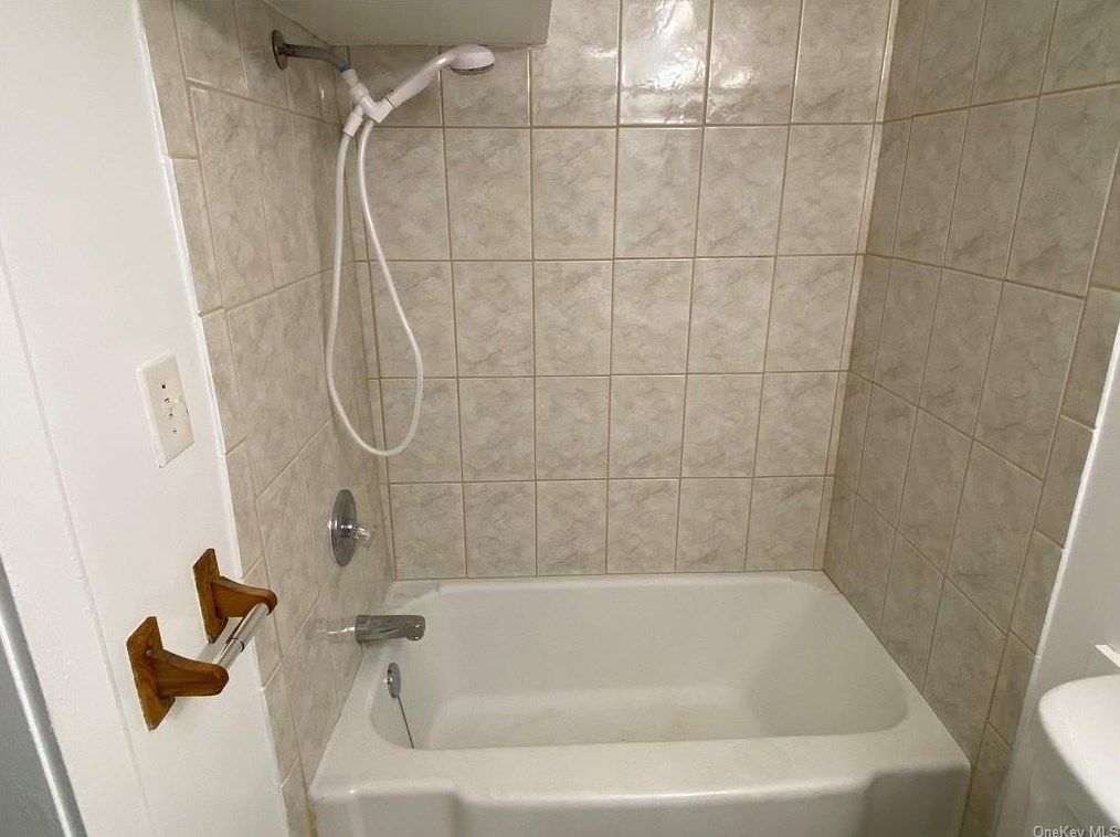 73 Main St, Beacon NY  12508-3327 exterior