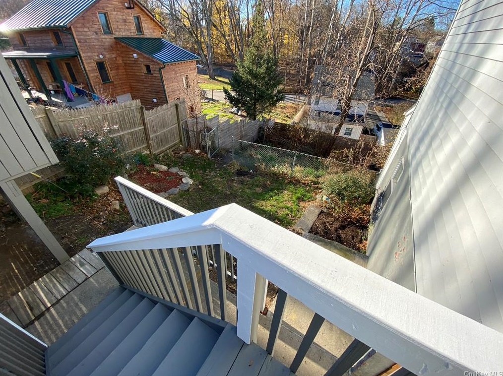 73 Main St, Beacon NY  12508-3327 exterior