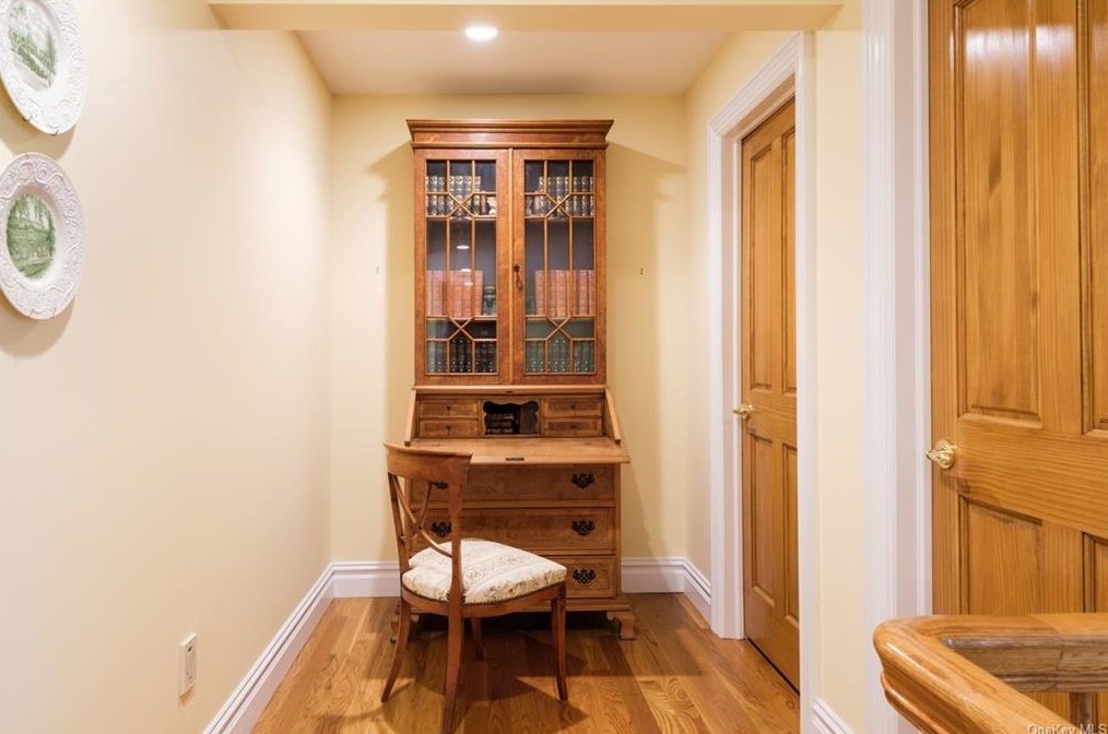 126 Durst Pl, Yonkers NY 10704-1840 exterior