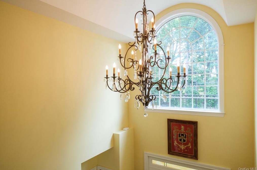 126 Durst Pl, Yonkers NY 10704-1840 exterior