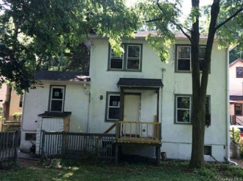 173 Maple St, Croton On Hudson, NY 10520-2323