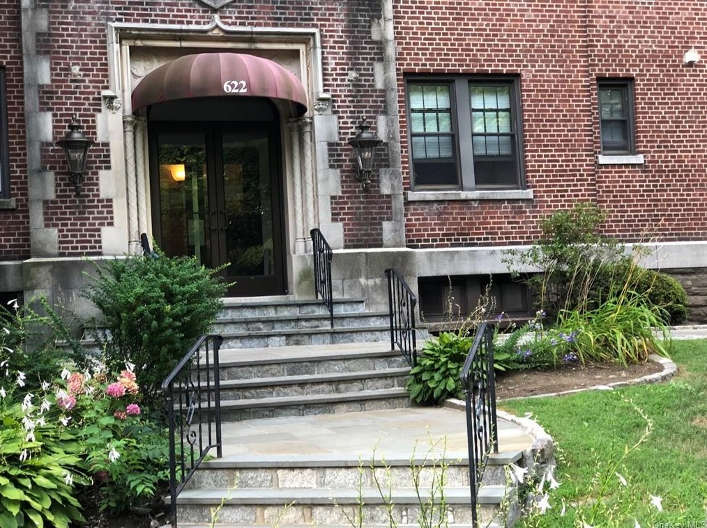 622 Pelhamdale Ave #35, New Rochelle, NY 10803