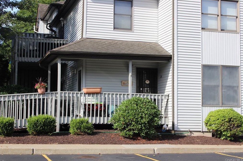 20 Rosa Ct, Monroe, NY 10950-3944