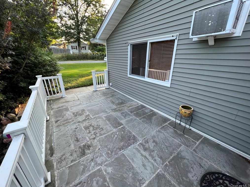 19 Orchard Lake Dr, Monroe, NY 10950