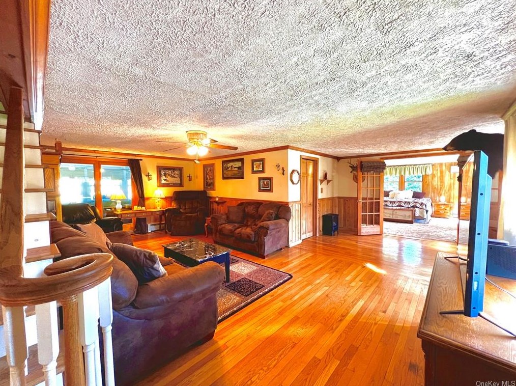 49 Hartung Rd, Highland Lake, NY 12743