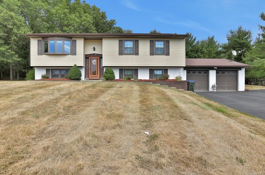 7 Yarmouth Ct, Washingtonville, NY 10992