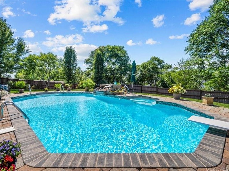 39 Grand View Ter, Chester, NY 10918-8201