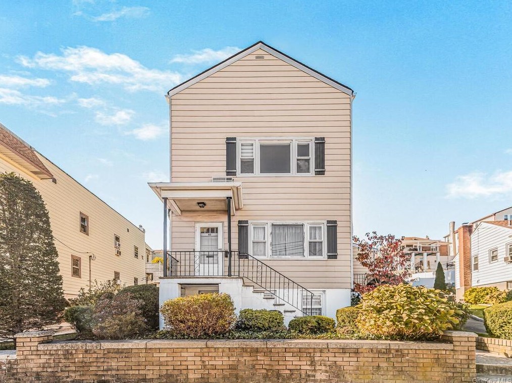 45 Westerly St, Yonkers, NY 10704-2040