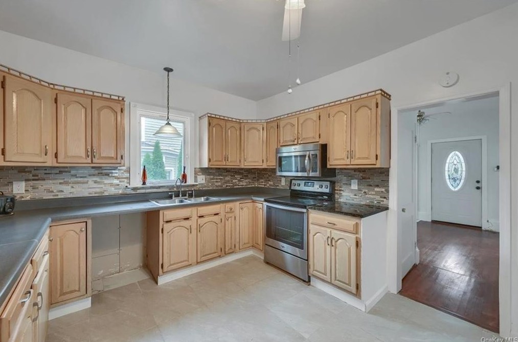 91 Walnut St, Walden NY  12586-1917 exterior