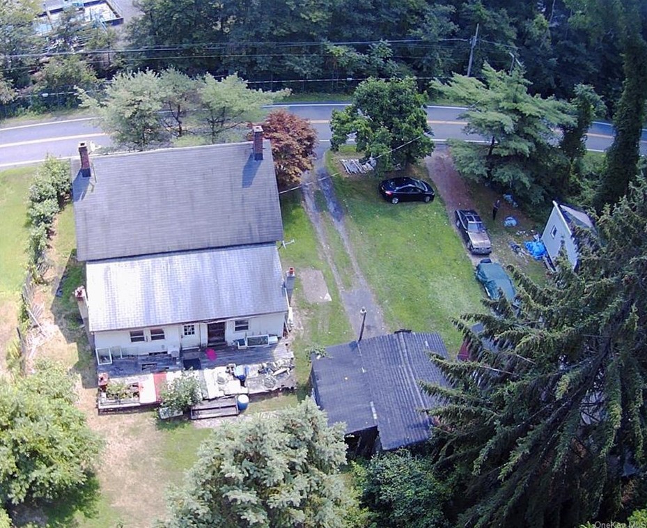 913 River Rd, Newburgh NY  12550-1185 exterior