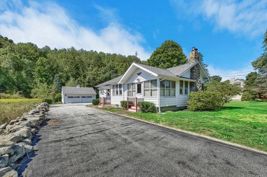 263 Jackson Ave, Newburgh, NY 12553-8914