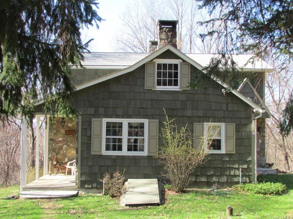 1 Oak Tree Dr, Cornwall, NY 12518