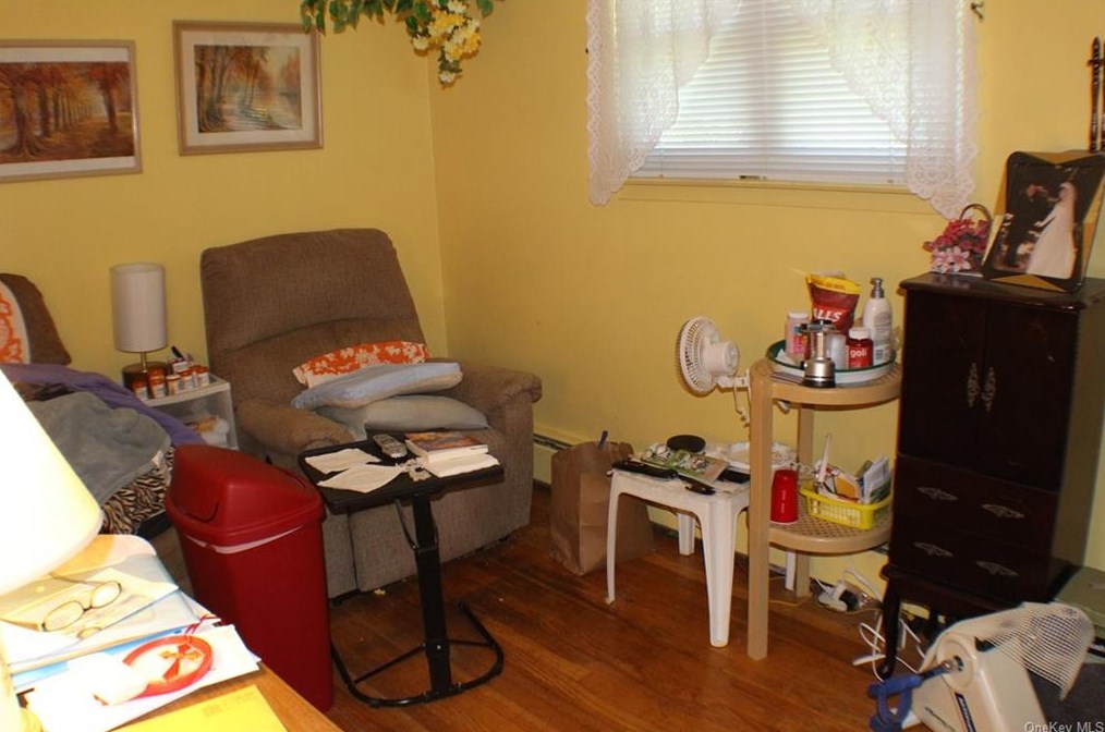 9 Hickory Ln, Monroe NY 10950-1007 exterior