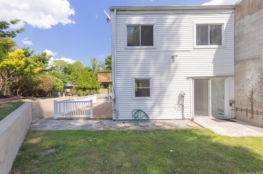 35 Hillside Ave, West Haverstraw, NY 10993