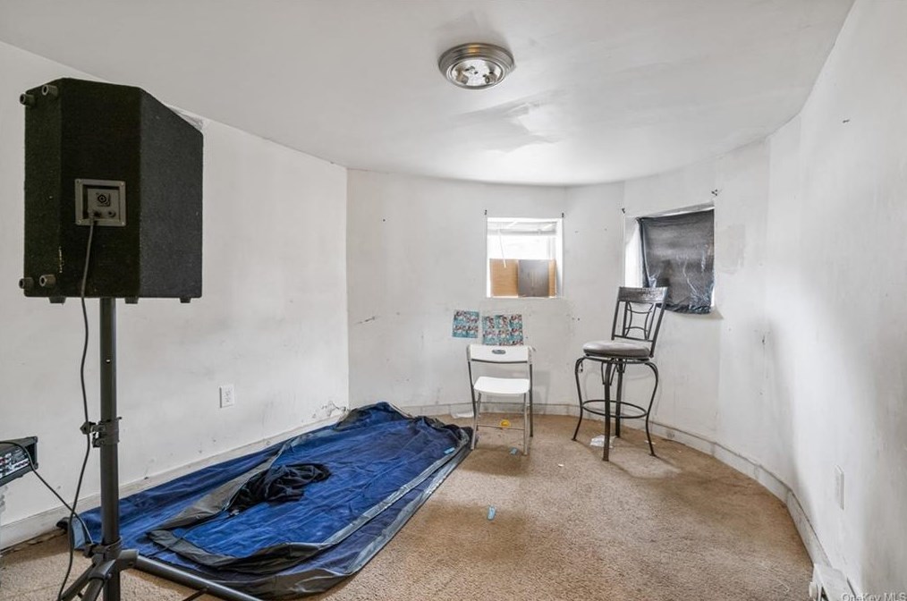 11 Benkard Ave, Newburgh NY  12550-5804 exterior