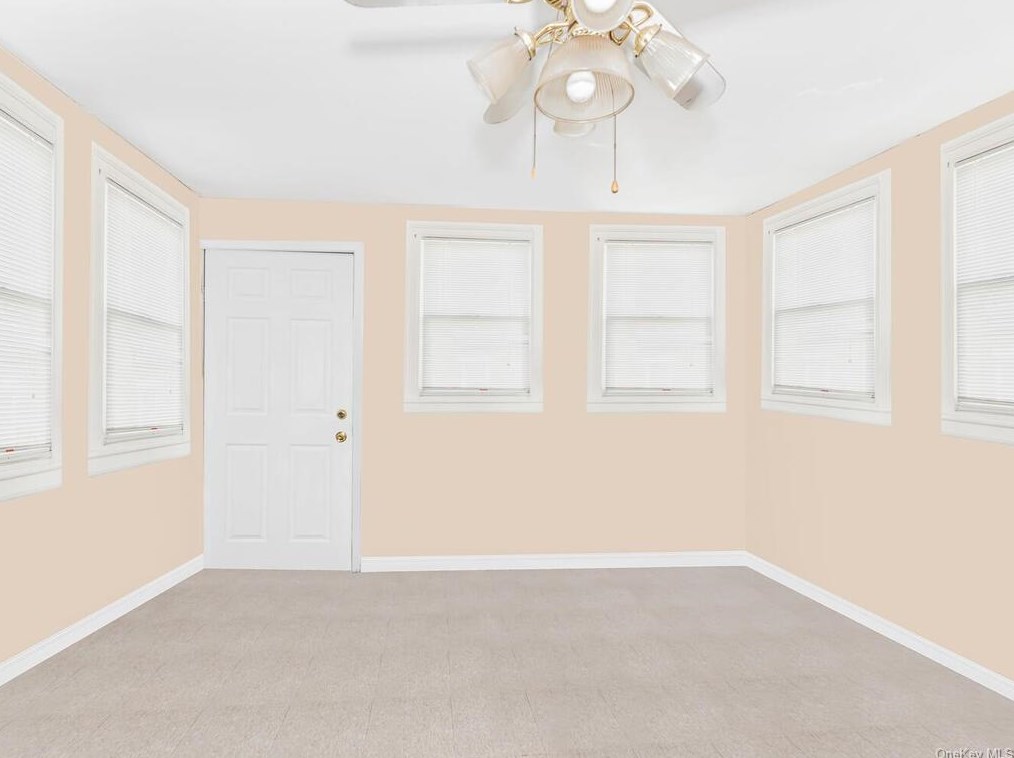 62 Pne St, Yonkers NY 10706-3922 exterior