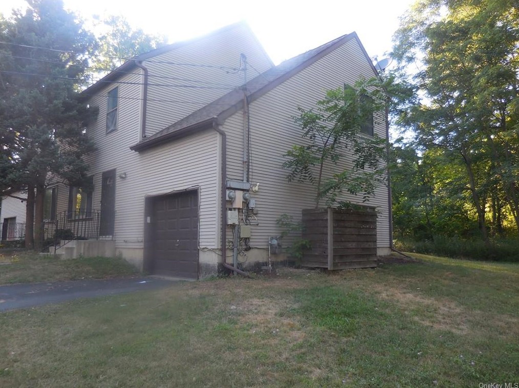 11 Jacqueline St, Newburgh, NY 12553