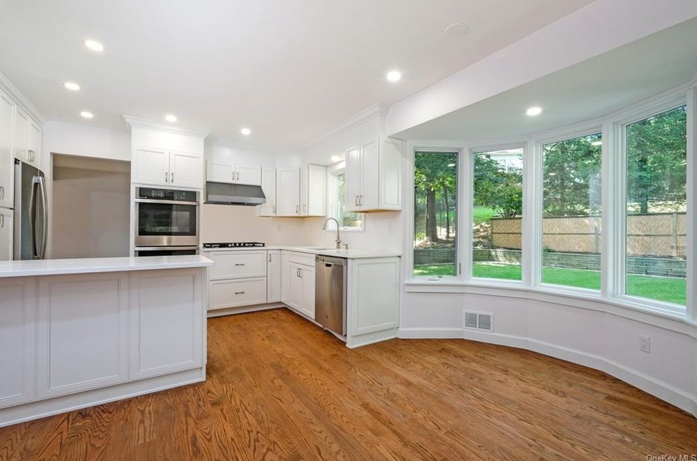 46 Overlook Rd, Dobbs Ferry, NY 10522-3210