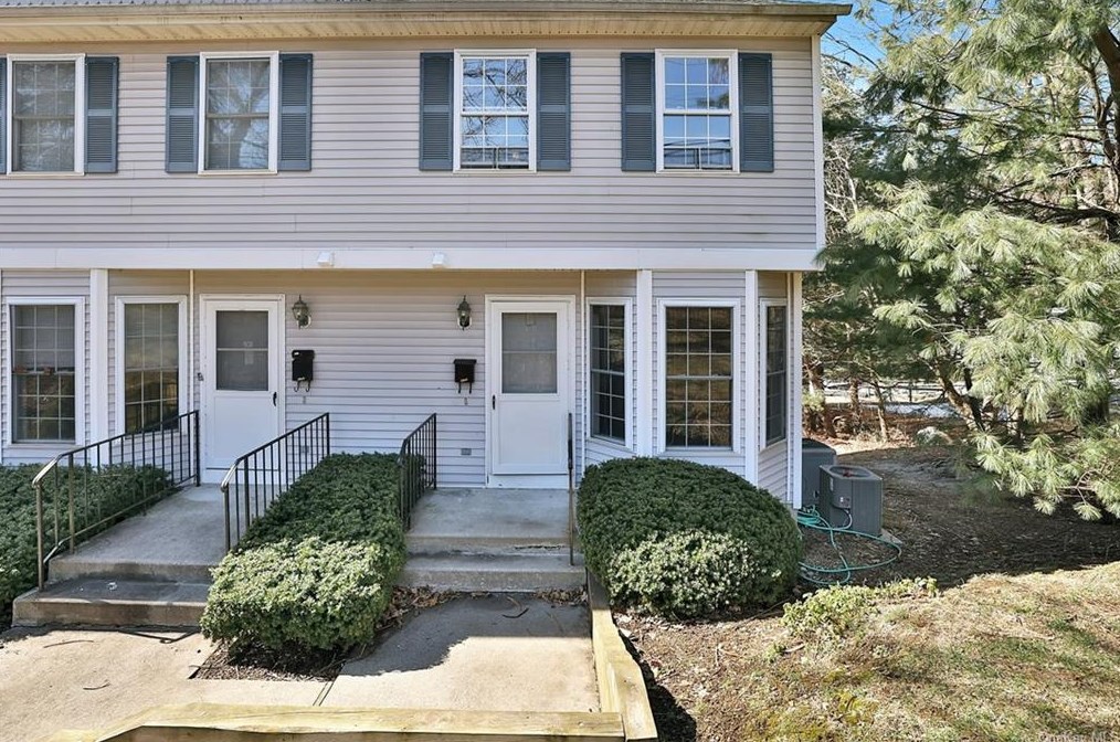 41 Moger Ave, Mount Kisco, NY 10549-4432