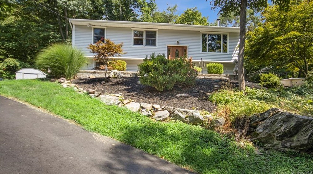 26 William St, Kent Lakes, NY 10512-4715