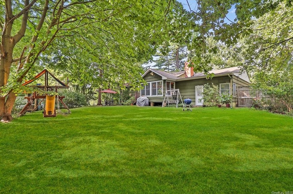 6 Horne Tooke Rd, Palisades, NY 10964-1402