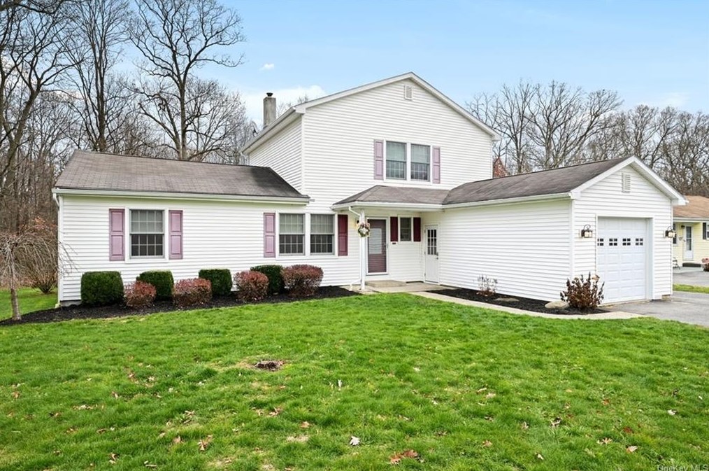 513 3rd St, Walden, NY 12586