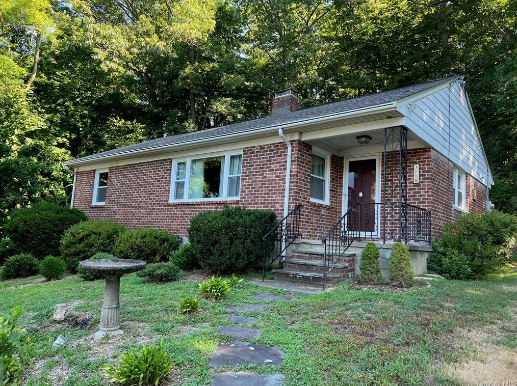 1889 Carhart Ave, Peekskill, NY 10566