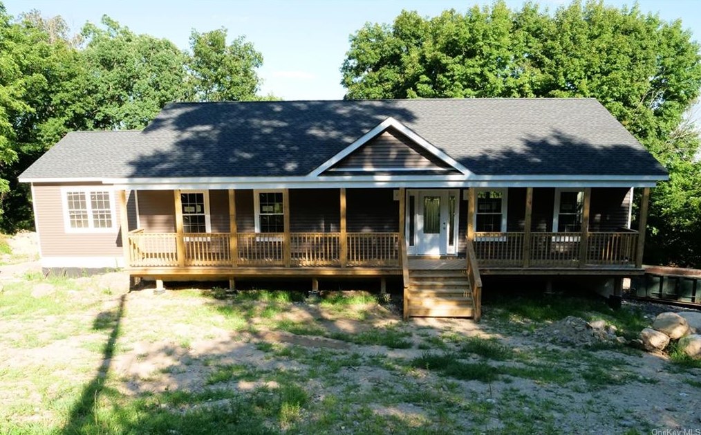 749 Mountain Rd, Bloomingburg, NY 12721-4001