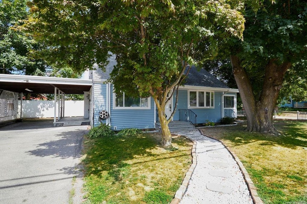 37 Kings Ferry Rd, Montrose, NY 10548-1429