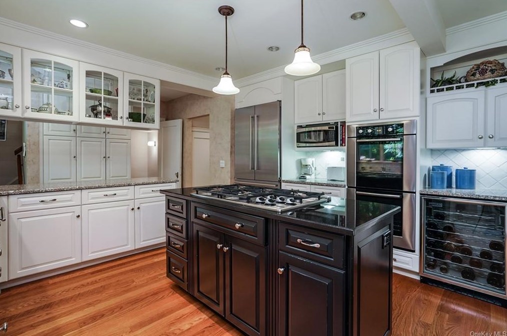 21 Roland Rd, Irvington On Hudson, NY 10533-2618