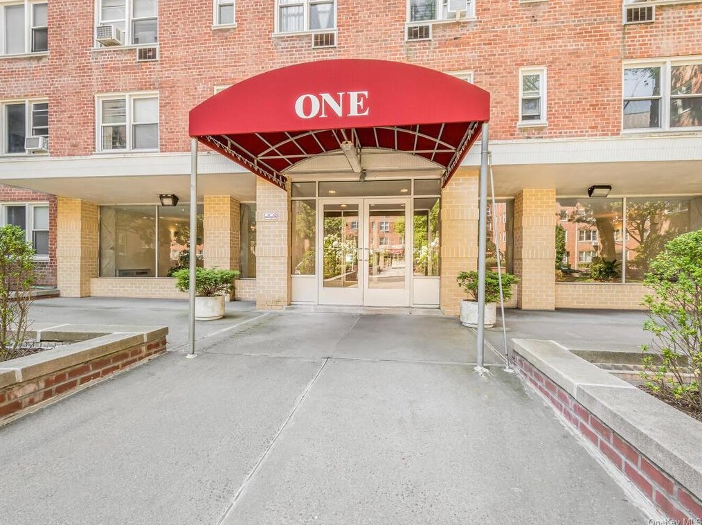 1 Sadore Ln #6j, Yonkers, NY 10710