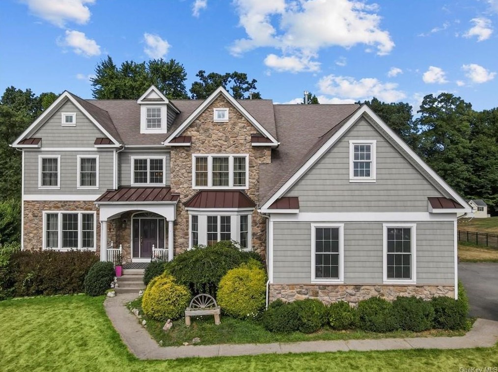 19 Ballymeade Rd, East Fishkill, NY 12533