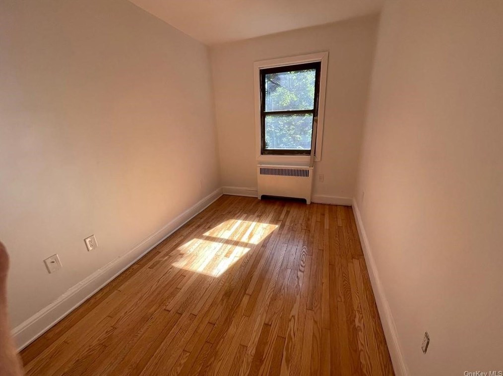 3446 Giles Pl, Bronx, NY 10463